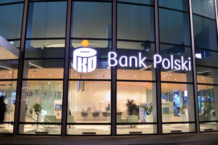 Największy bank dzieli się zyskiem. Rząd czeka na setki milionów złotych