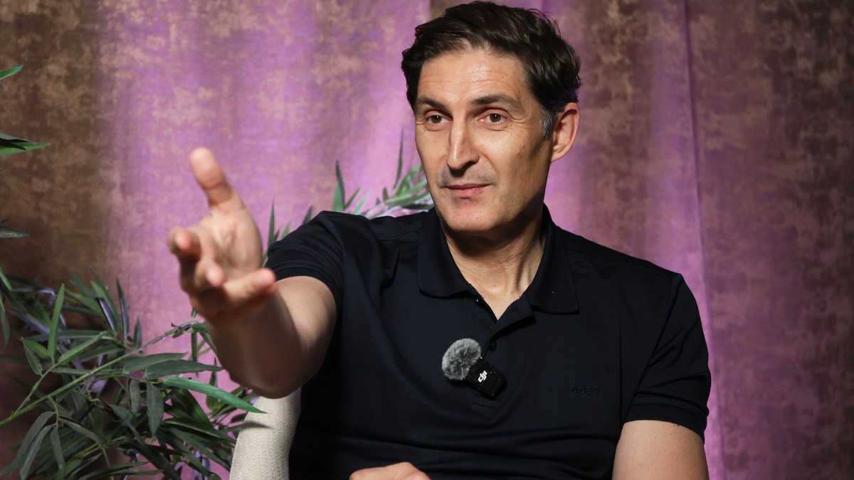 Dr Dejan Čubrilo