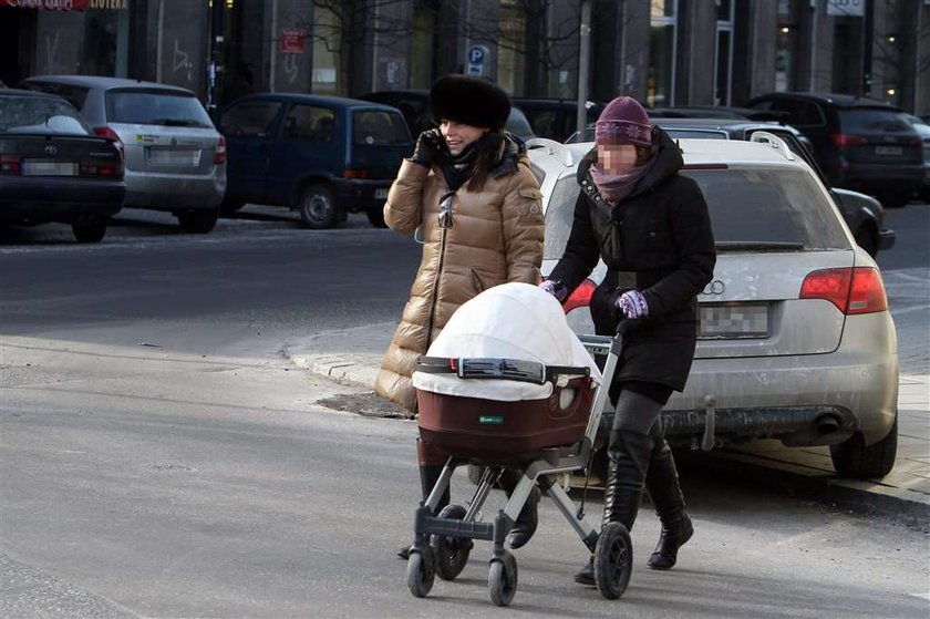 Mucha na macierzyńskim zarobiła 500 tys. zł!