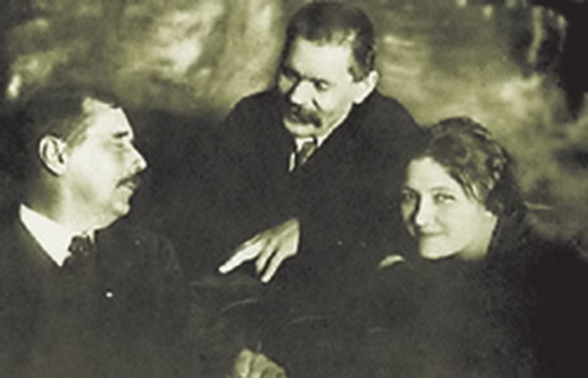 Marija Budberg sa Maksimom Gorkim i Herbertom Džordžom Velsom