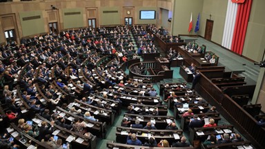 Milion podpisów trafi do niszczarki. Sejm nie zajmie się projektami obywatelskimi