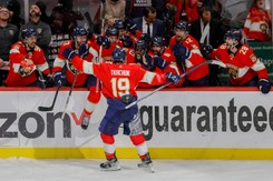 Matthew Tkachuk zrobił różnicę. Florida Panthers po raz drugi w finale ligi NHL