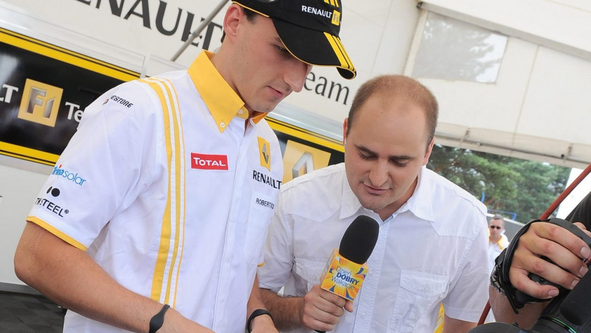 Trwa licytacja modelu bolidu zespołu Renault F1 Team, który Robert Kubica przekazał na rzecz Fundacji TVN "nie jesteś sam" podczas N-Gine Renault F1 Team Show w Poznaniu.