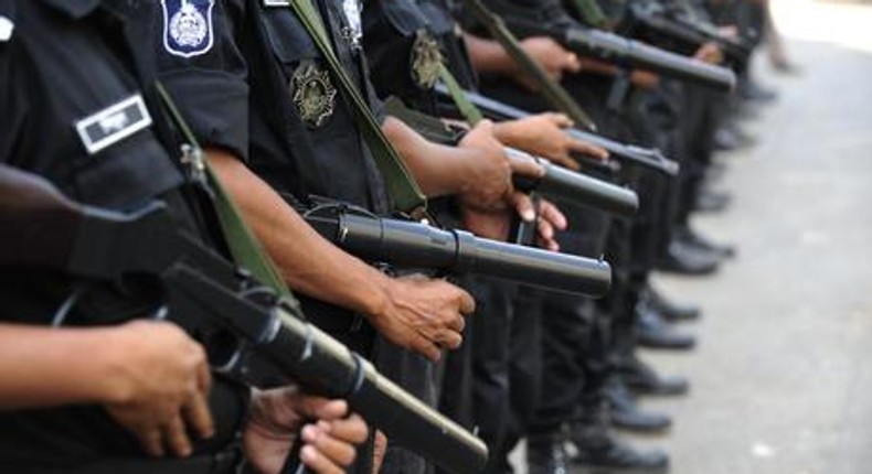 Bangladesh arrests Islamist militants over bomb plot, seizes explosives