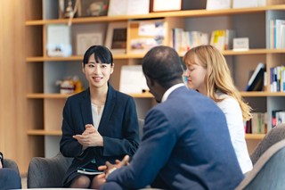 Kontrola inwestycji zagranicznych przedłużona. W niebezpiecznych czasach rząd chce mieć prawo blokować zmiany właścicielskie w firmach