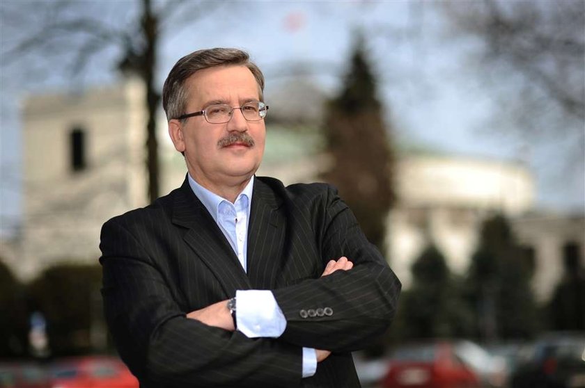 Komorowski odskoczył Kaczyńskiemu