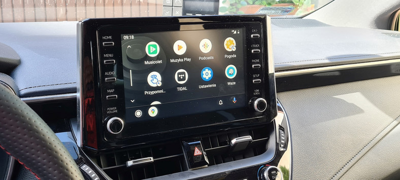 Android Auto i CarPlay w samochodzie