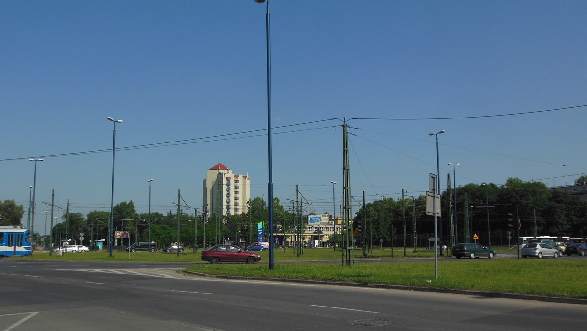 Przewodniczący rady miasta Bogusław Kośmider otrzymał zaskakującą propozycję, aby rondo Czyżyńskie nazwać imieniem marszałka Iwana Koniewa, radzieckiego dowódcy, który brał udział w wyzwalaniu Krakowa w 1945 roku. - Historia zatoczyła koło – mówi Kośmider.