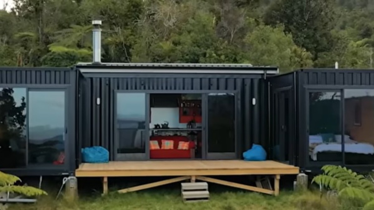 Napravila kuću od kontejnera, sada živi bez računa, a potrošila je minimalno para: 