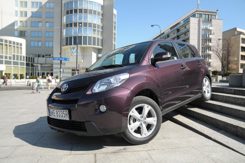 Toyota Urban Cruiser: Mieszczuch udający SUV-a