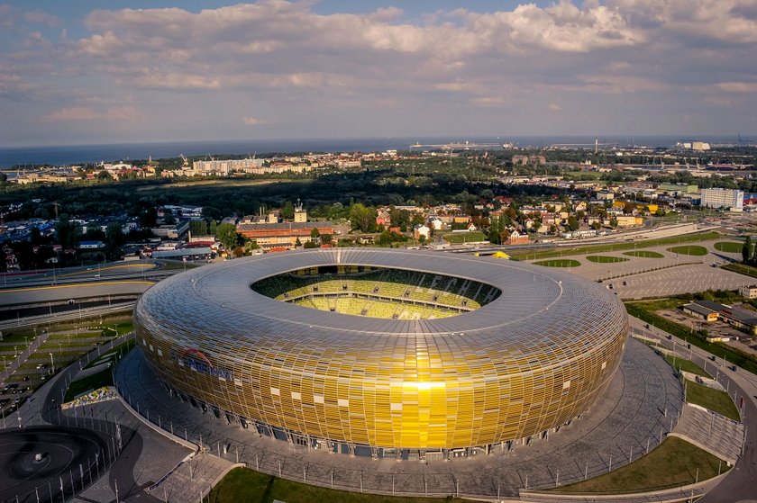 Wiemy ile sponsorzy płacą za nazwy polskich stadionów i hal! GALERIA