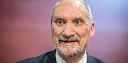 Macierewicz znów zmienia plany. Teraz chce kupić to!