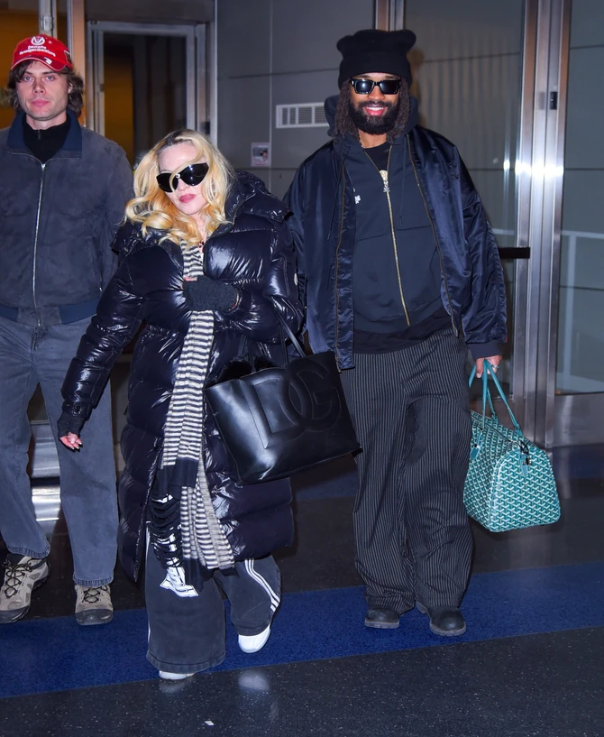 Madona sa znatno mlađim dečkom