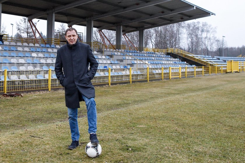 Pilka nozna. IV liga. Gryf Slupsk. Pawel Kryszalowicz. Sesja fotograficzna. 03.04.2018