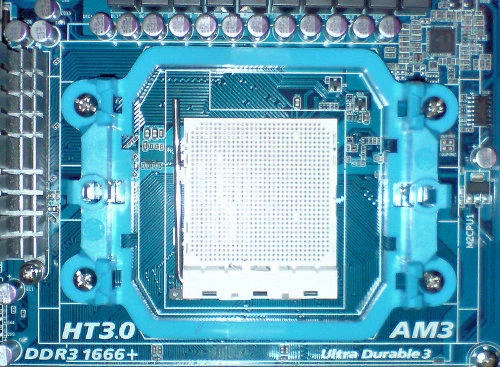 Socket AM3 - procesory korzystające z tego gniazdka będzie można włożyć do płyty głównej z AM3+. Operacja odwrotna zakończy się fiaskiem...