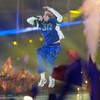Satoši iz Moldavije izvodi pesmu "Viva, Moldova!" tokom velikog finala 70. takmičenja za pesmu Evrovizije u Beču