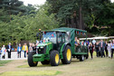 Księżna Kate otworzyła festiwal na przyczepie traktora