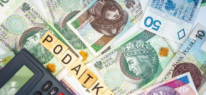 Rewolucja w polskim systemie podatkowym od 2025 roku: wyższa akcyza, kasowy PIT, podatek wyrównawczy, JPK-CIT, dyrektywa CSRD i więcej [LISTA]