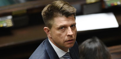 Petru bije się w pierś: muszę wziąć za to wszystko odpowiedzialność