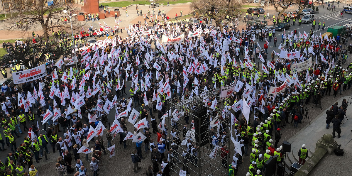 Pikieta Solidarności pod Urzędem Wojewódzkim w Katowicach