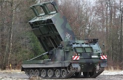 Niemcy dostarczyły Ukrainie wyrzutnie rakietowe Mars II i haubice 2000. 'Dotrzymujemy słowa'