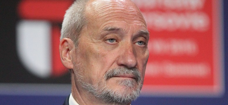 Ziemkiewicz w "Do Rzeczy" krytykuje szefa MON: Antoni, nie pomagasz