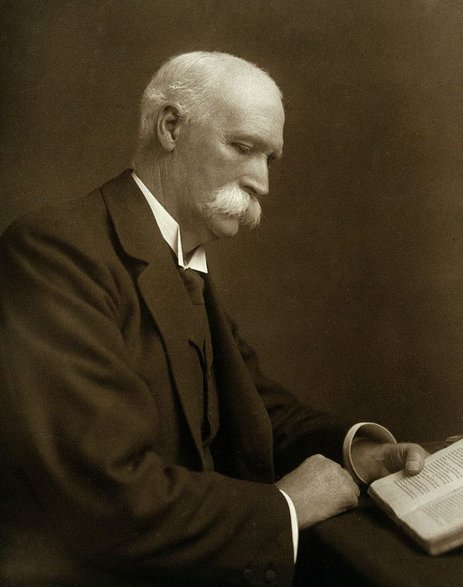 William Macewen