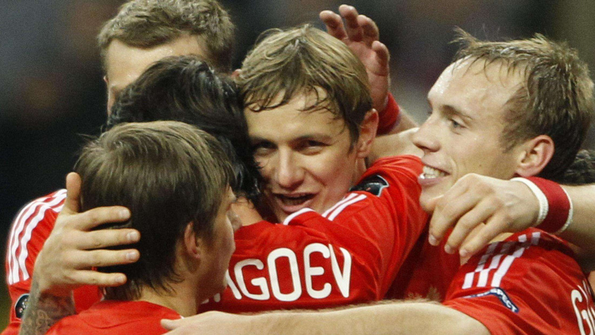 Po osiągnięciu półfinału Euro 2008 i eliminacyjnej wpadce przed mistrzostwami świata w RPA, reprezentacja Rosji wraca na wielką piłkarską imprezę. Sborna wygrała grupę B, jedną z najbardziej wyrównanych.