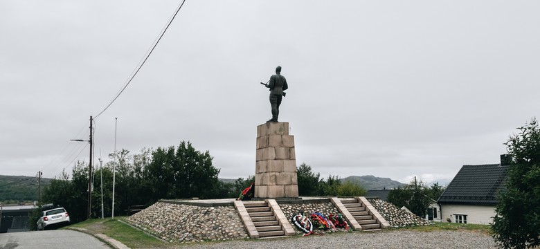 Awantura na wieńce pod pomnikiem sowieckich żołnierzy. "Tu jest Norwegia"