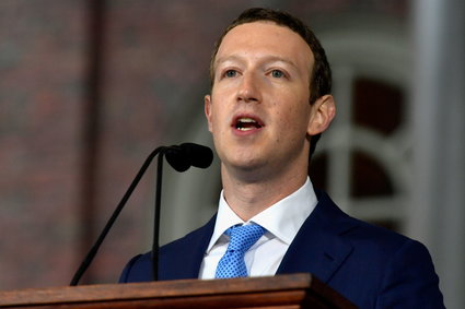 Mark Zuckerberg popiera rewolucyjny pomysł dotyczący dochodu podstawowego