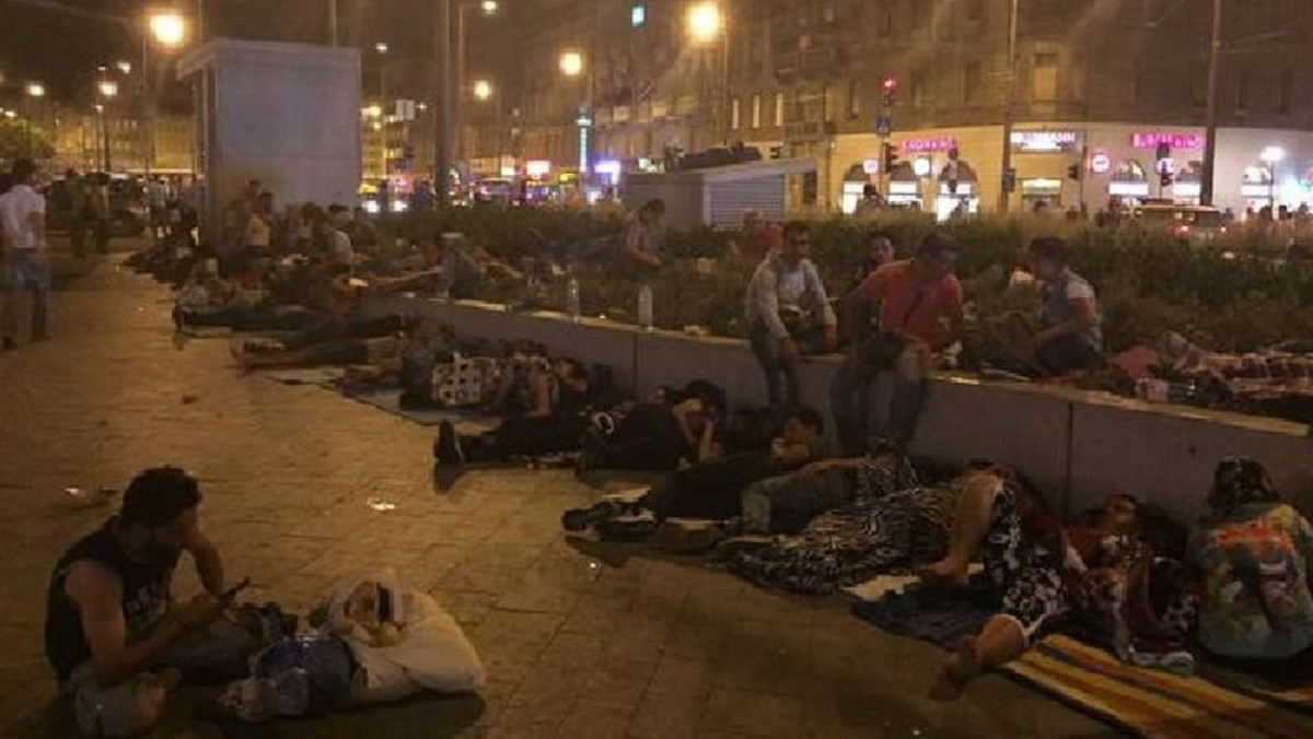 Solidarność, po 26 latach wolej Polski, stała się pozbawionym treści westchnieniem przeszłości. Nie tylko nie odnajdujemy w sobie obowiązku przyjęcia uchodźców: powiększa się grupa osób uwikłanych w system wykluczania najsłabszych.