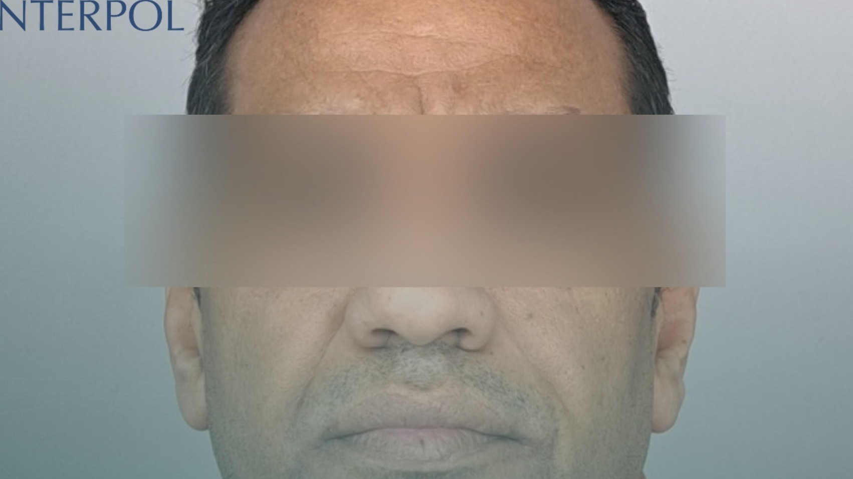 Muž u nás vystupoval pod falošným menom.