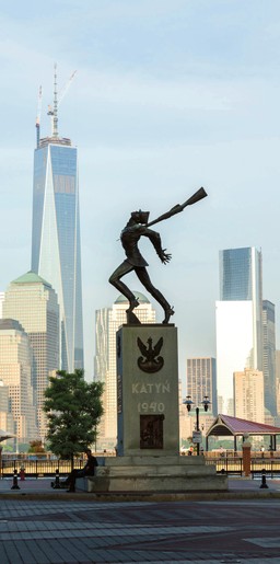 Pomnik Katyński: Broń pokonanych