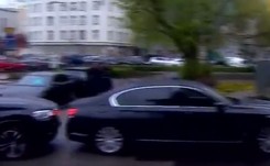 Stłuczka rządowych BMW pod siedzibą PiS. Brejza dla dziennik.pl: Przez głupotę, czy żeby odwrócić uwagę od Misiewicza?