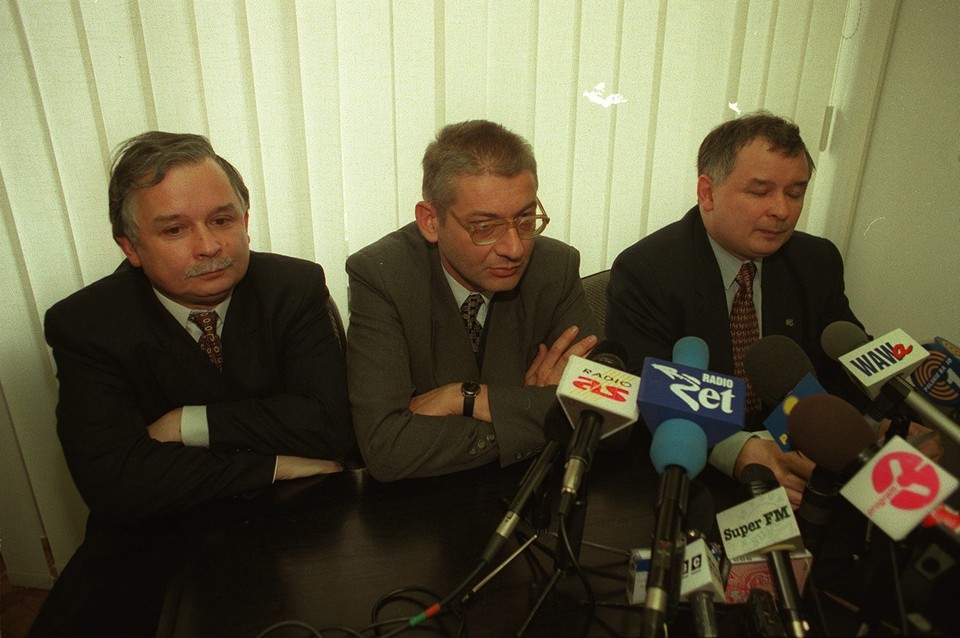 22.10.1997 Konferencja prasowa Lecha i Jarosława Kaczyńskich oraz Ludwika Dorna