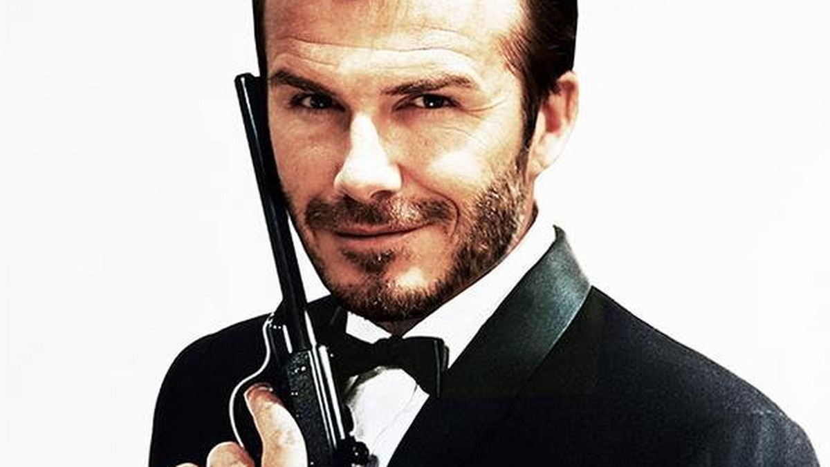 Według brytyjskiej prasy słynny piłkarz może dostać rolę w kolejnym filmie o kultowym agencie 007. Podobno David Beckham poważnie rozważa taką propozycję.