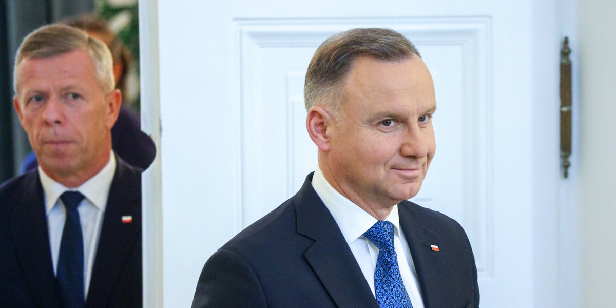 Prezydent Andrzej Duda może dziś zapowiedzieć, komu powierzy misję tworzenia rządu. Formalnie jednak z desygnowaniem premiera musi poczekać do posiedzenia Sejmu 13 listopada.