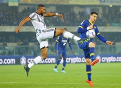 90 minut Milika, Szczęsny na "ławie", skromna wygrana Juventusu