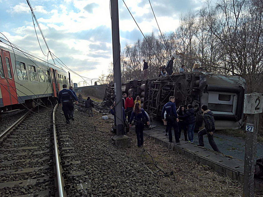 Katastrofa kolejowa w Belgii. Jedna osoba zginęła, wielu rannych
