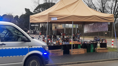 Stoiska z fajerwerkami pod lupą policji. Mundurowi apelują o czujność