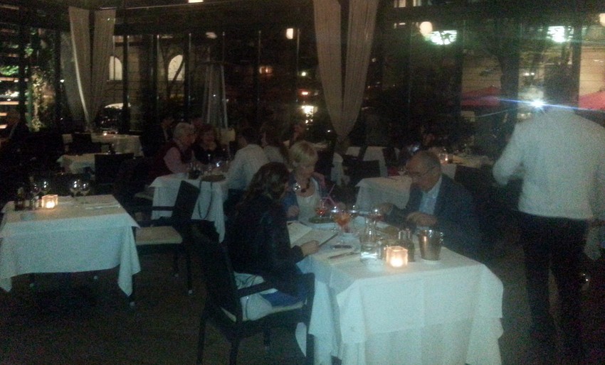 Gosti uživaju u dobroj atmosferi kao i u ukusnoj hrani