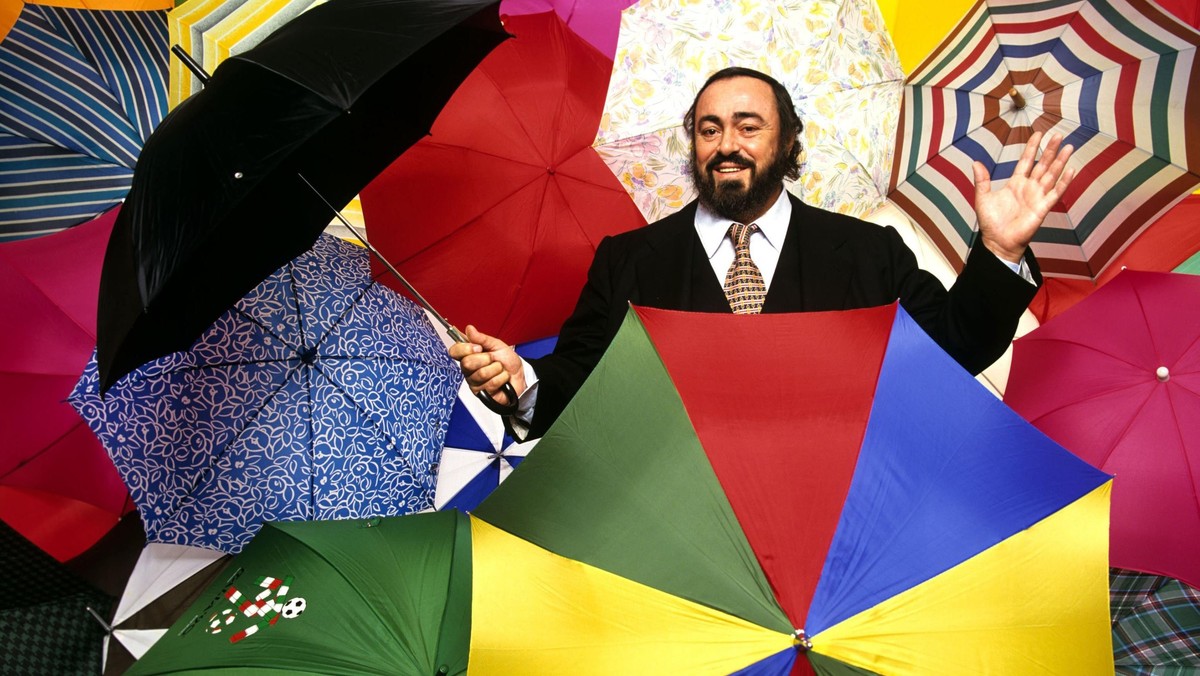 LUCIANO PAVAROTTI, LONDON, BRITAIN - 1992