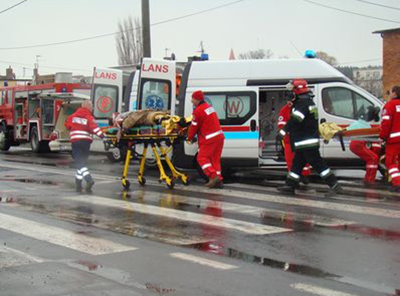 Auto staranowało 14 rowerzystów