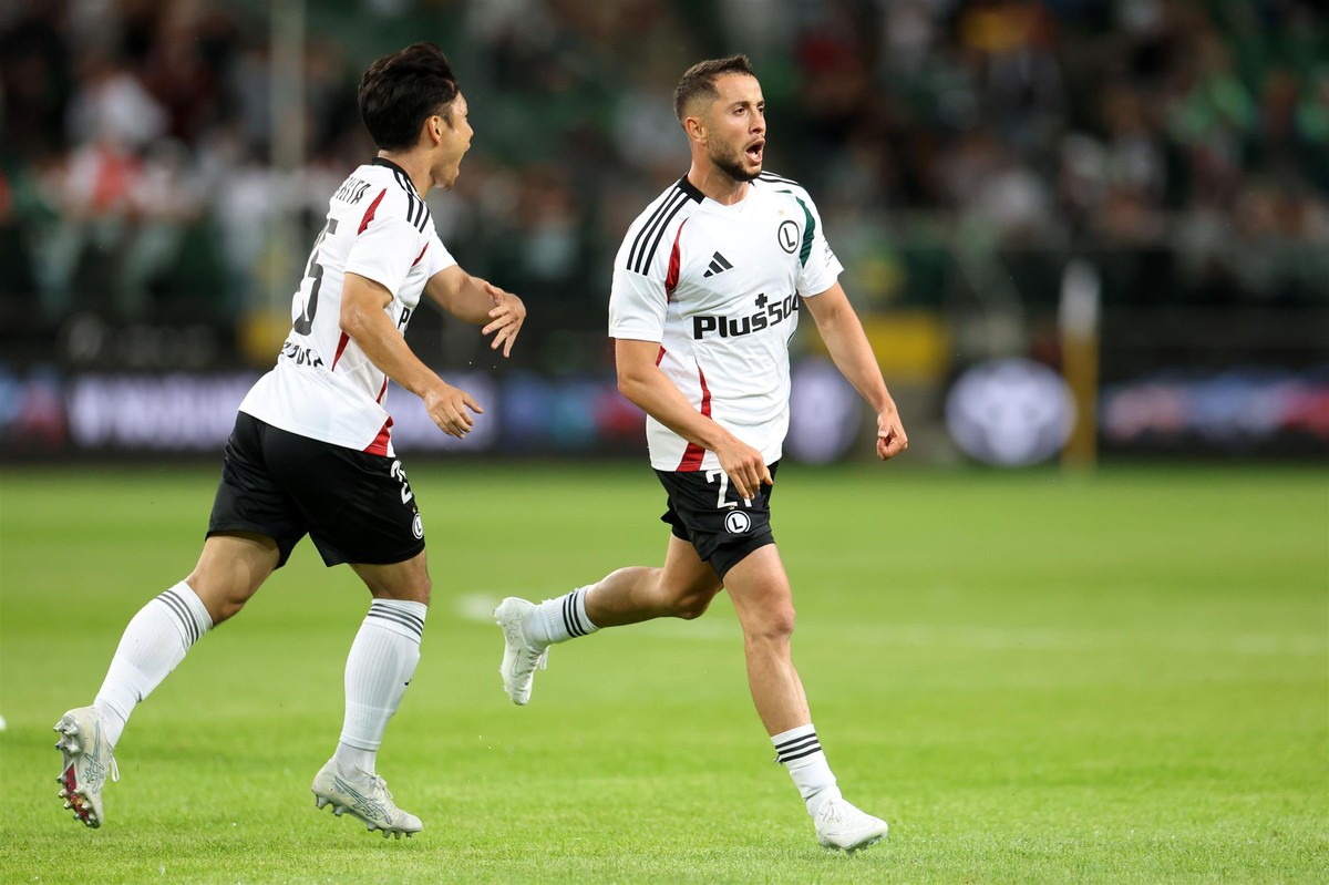 Ależ to huknął! Przepiękny gol Legii Warszawa! Bramkarz był bez szans [WIDEO]