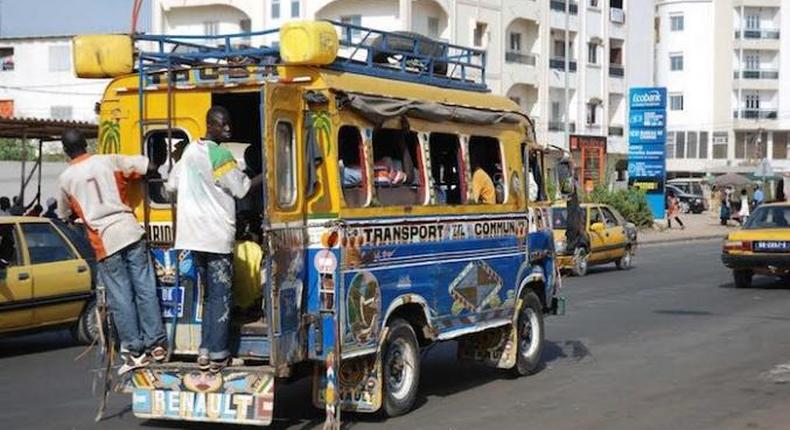Les cars rapides sont un moyen de transport très prisés à Dakar et sa banlieue.