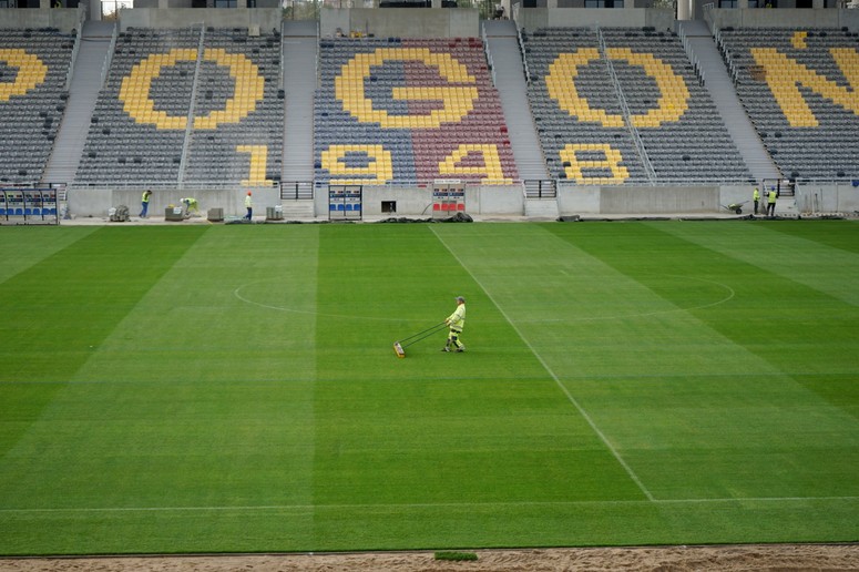 Pogon Szczecin W Meczu Z Wisla Krakow Zadebiutuje Na Nowym Boisku Dziennik Pl