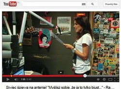 Siwiec śpiewa swoją piosenkę: Myślisz sobie, że ja to tylko biust [WIDEO]