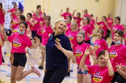 Otylia Jędrzejczak i Joanna Jędrzejczyk poprowadziły... lekcję WF