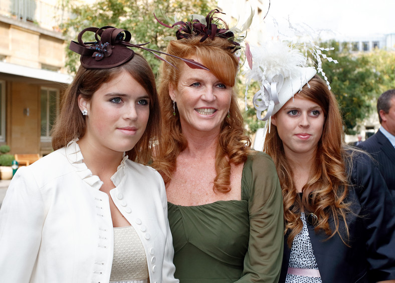 Sarah Ferguson z córkami, księżniczkami Eugenią i Beatrice