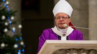 Arcybiskup Łodzi modlił się za duszę Pawła Adamowicza